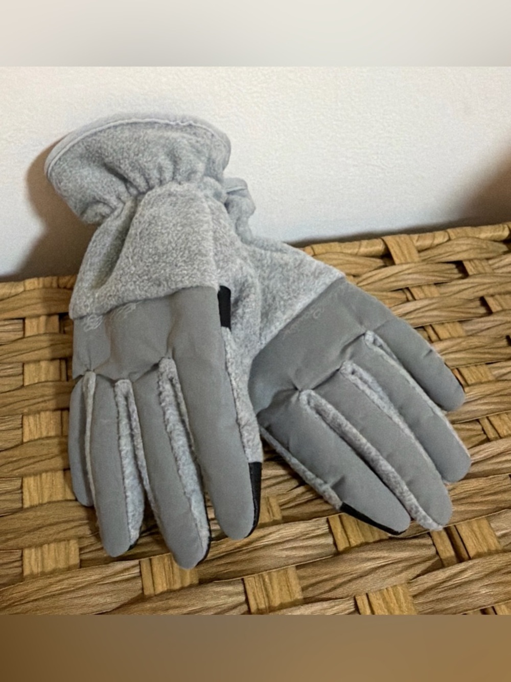 NEW Eddie Bauer Kids Quest Plush Fleece GLOVES Blusmoke Youth L Large Style 0105